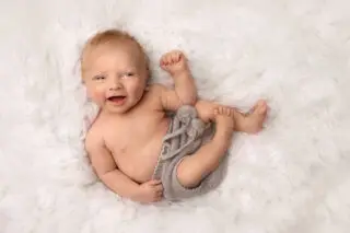 I know, it's Friday and another bank holiday weekend! This handsome little one smiled all the way through his newborn photoshoot. Rox, 3 weeks old. #newborn #babysmiles #newbornbaby #firstphotos #babyboy #3weeksold #newbornphotographer #babyphotos #chelmsfordnewbornphotographer #essexbabyphotos #essex #chelmsford #billericay #brentwood #jobradleyphotography